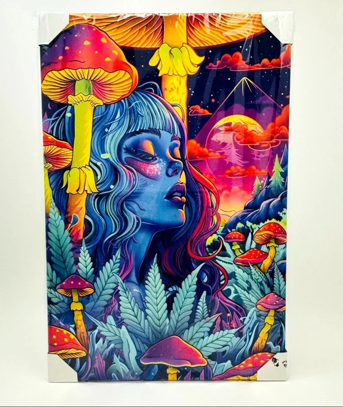 Canvas Print Poster – Lady Hornet